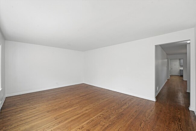 Foto del edificio - 7056 N Rockwell St