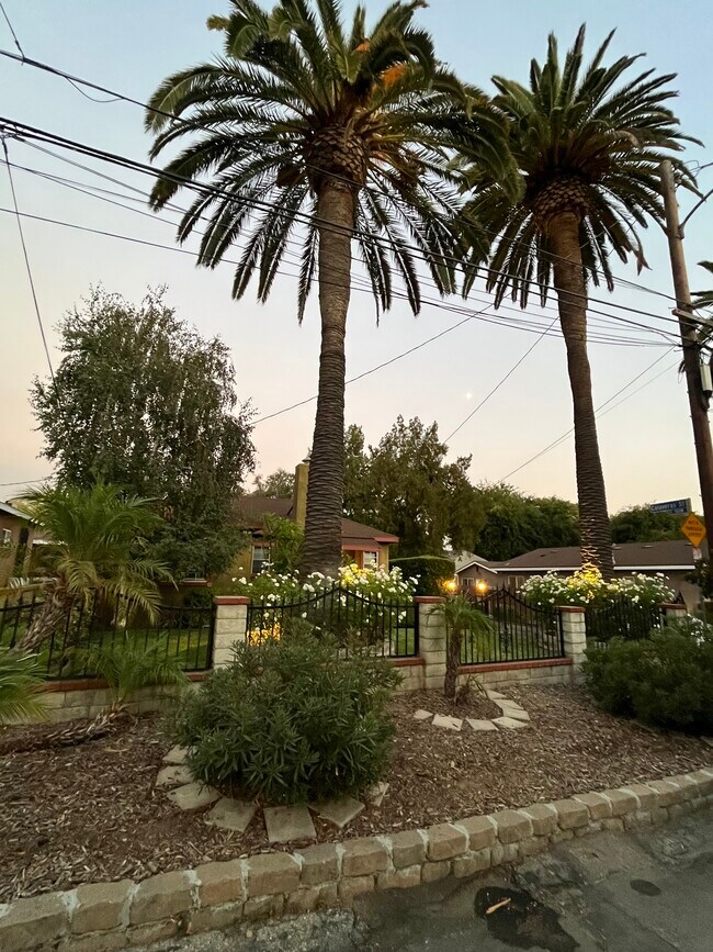 Foto del edificio - 2800 Tola Ave