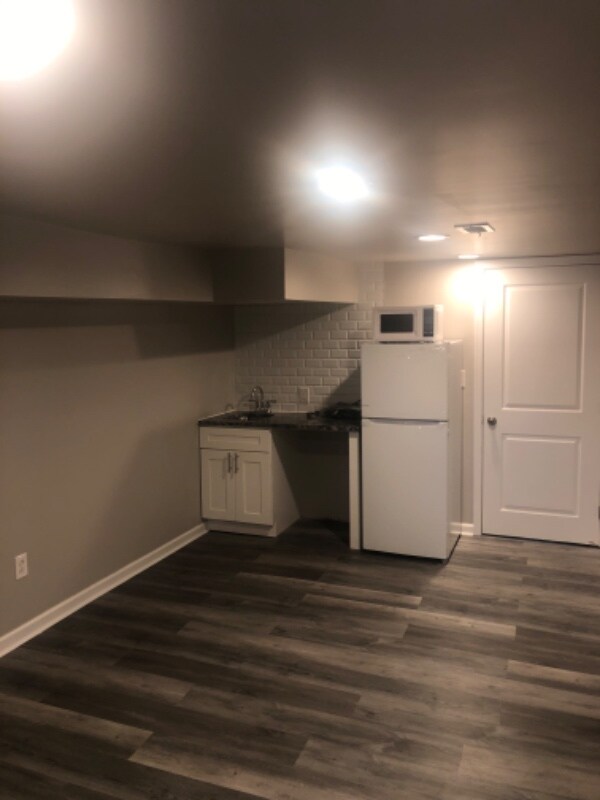 Foto del edificio - 4 Torresdale Ave