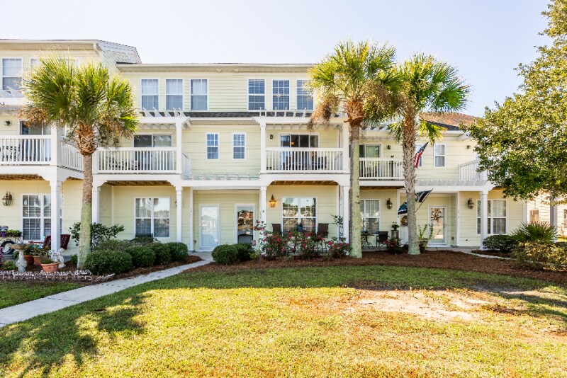 1767 Brittlebush Ln, Johns Island, SC 29455 Townhome Rentals in Johns