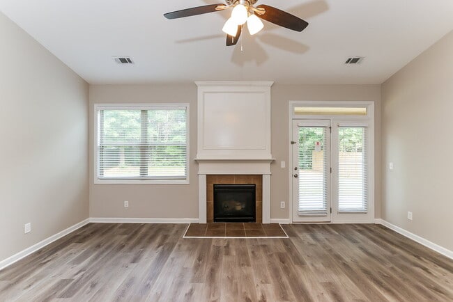 Building Photo - 176 Inverness Ave