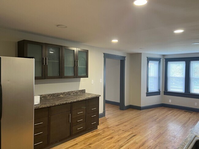 Building Photo - Lascassas Pike