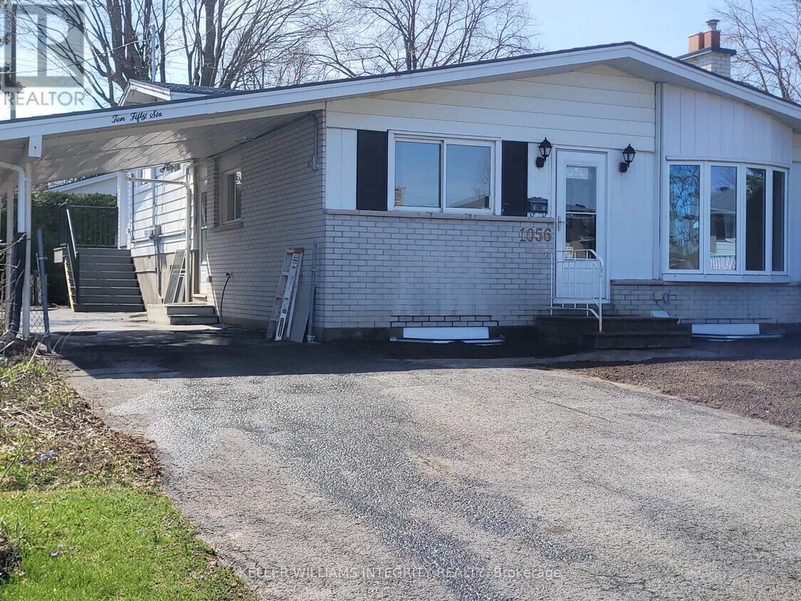 Primary Photo - 1056 Harkness Ave