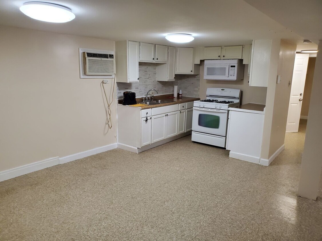 8647 S Drexel Ave Unit G, Chicago, IL 60619 Apartments 8647 S Drexel