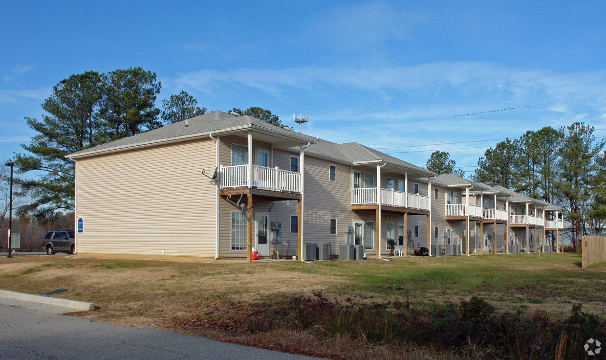 Building Photo - Mill Pond Apartments