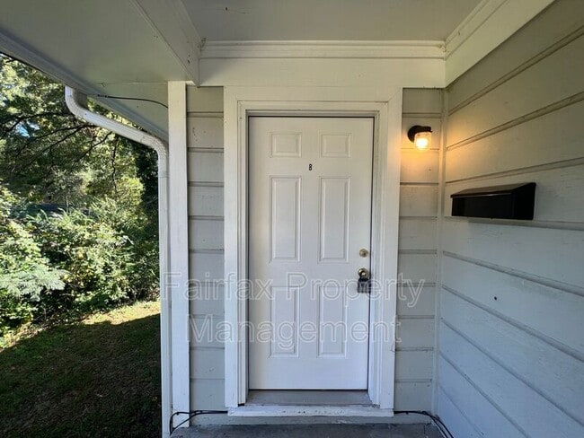 Photo - 512 Burlington Ave Apartment