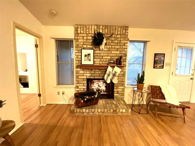Building Photo - 5912 Shreveport Dr
