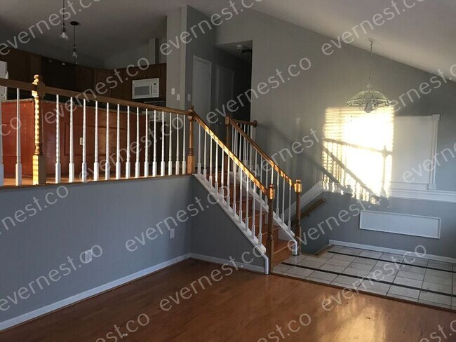 Building Photo - 99 Tanterra Dr