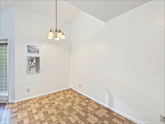 Foto del edificio - 2021 Spenwick Dr