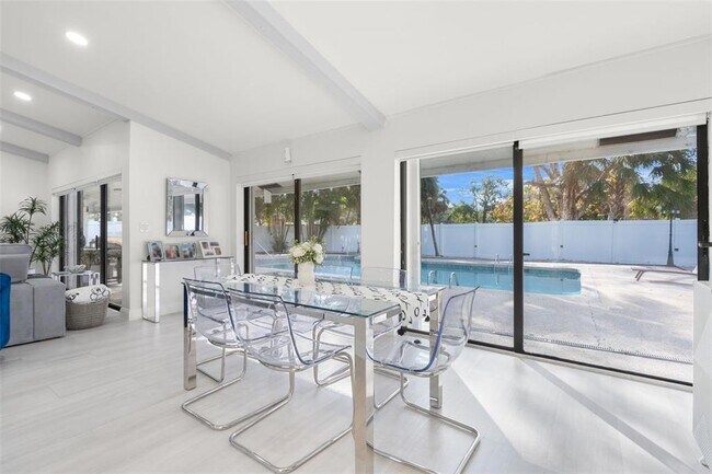 Foto del edificio - 501 NW 78th Way