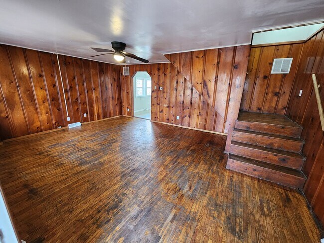 Foto del edificio - Spacious 3-Bedroom, 2-Bathroom Home AVAILABLE NOW!!