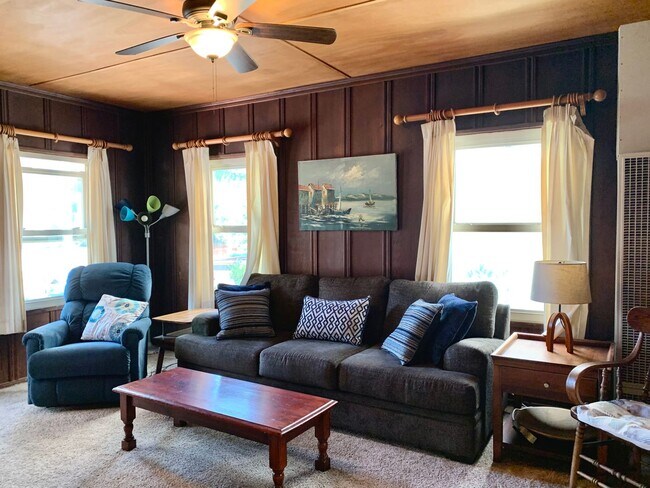 Foto del edificio - MISSION BEACH COTTAGE 2BD/1BA - FULLY FURN...