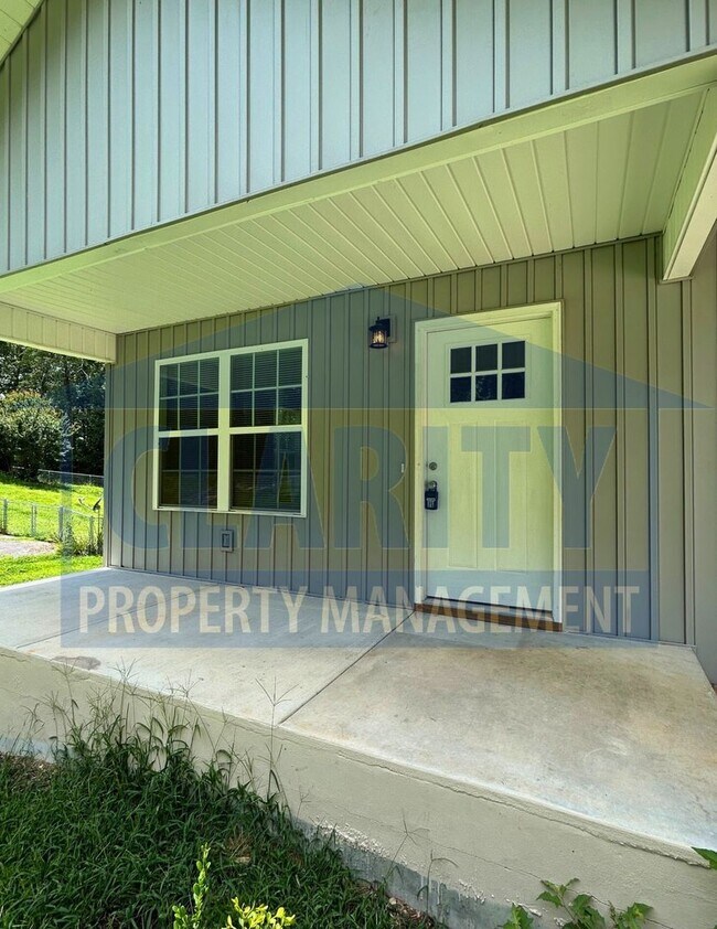 Foto del edificio - Newly constructed House w/ 3 Bedrooms!