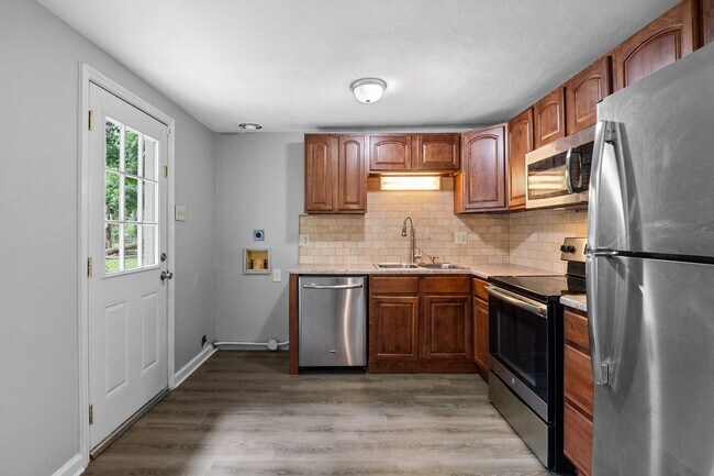 Building Photo - Beautiful Move-in-Ready Ranch-Style Home i...