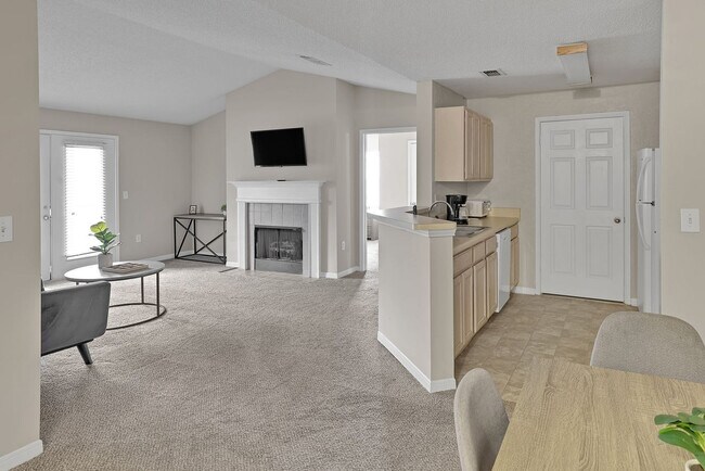 Building Photo - 2805 Wildwood Crossings Dr