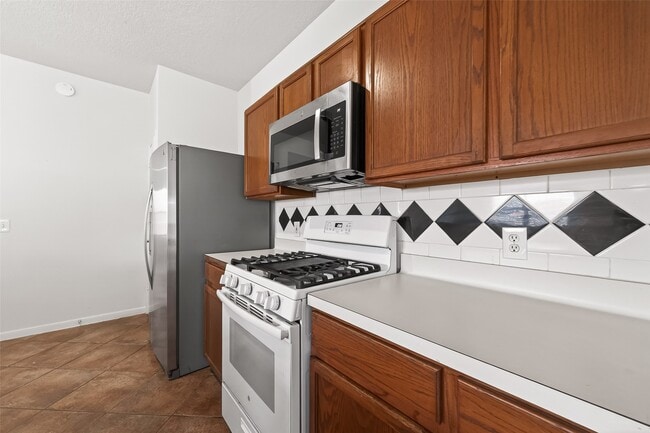 Building Photo - 19215 Talcott Way Dr