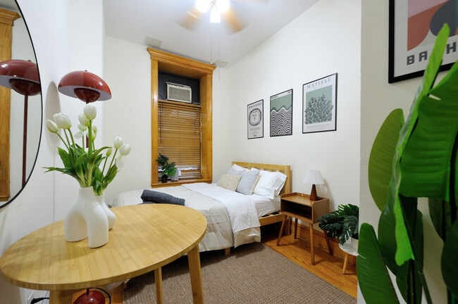 Building Photo - 301 E 63rd St