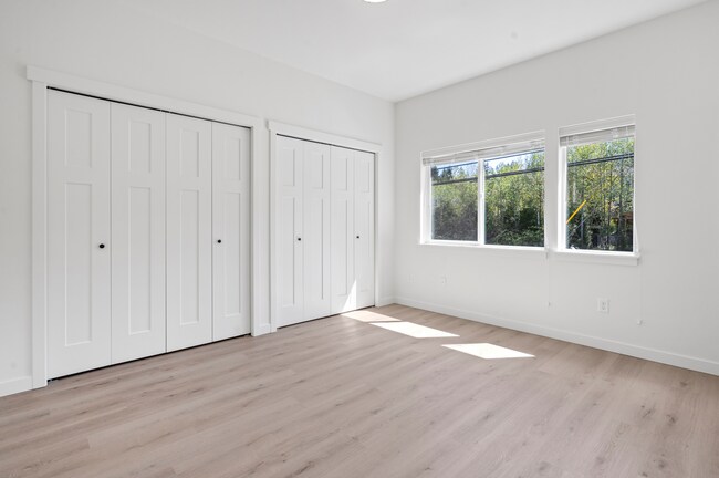 Foto del edificio - The Dewey Rd. Townhomes