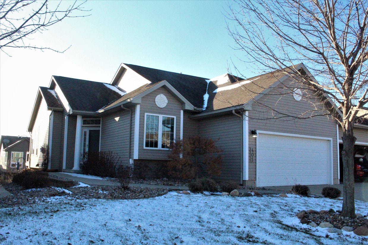 405 NE 31st St, Ankeny, IA 50021 Townhouse for Rent in Ankeny, IA