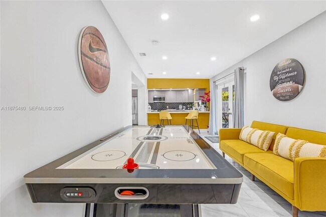 Foto del edificio - 6600 NE 20th Way