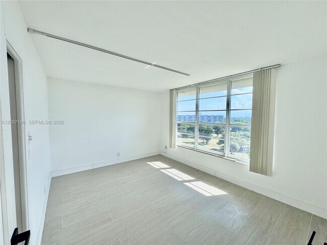 Foto del edificio - 575 Oaks Ln