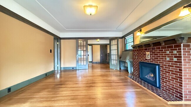 Foto del edificio - Charming Thousand Oaks Craftsman With Encl...