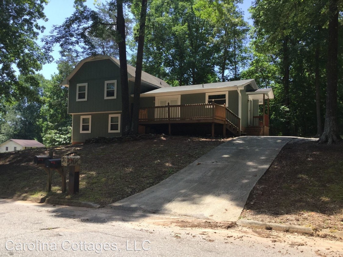 Primary Photo - 3 br, 2 bath House - 201 Wendfield Drive