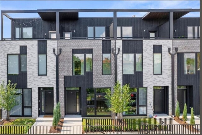 Spacious 3-Bedroom Home Near University of Pittsburgh - Spacious 3-Bedroom Home Near University of Pittsburgh