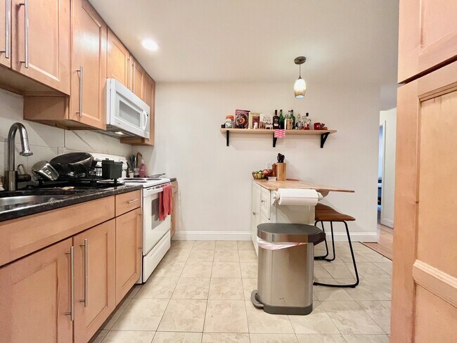 Foto del edificio - 290 Corey Rd