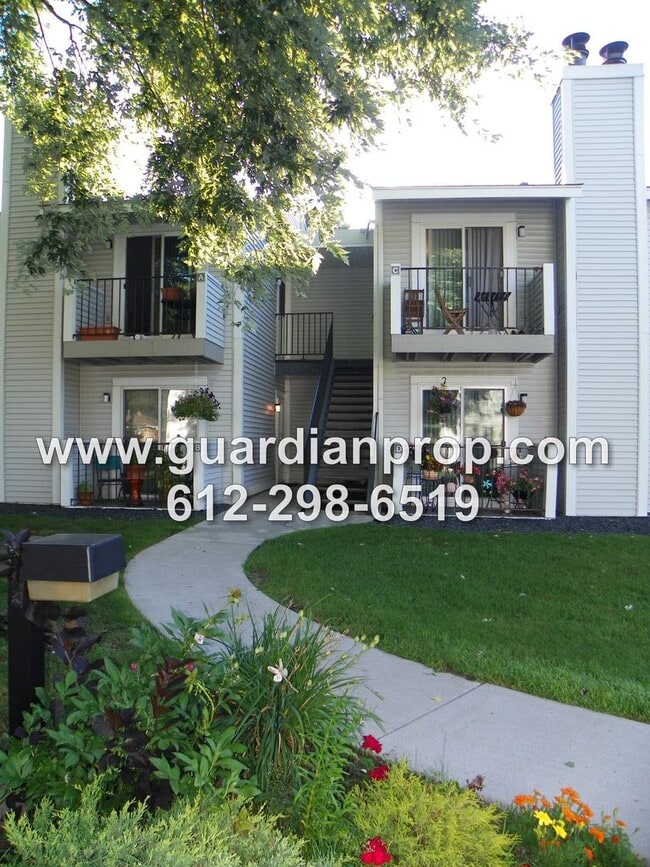 Building Photo - 1729 Fulham St