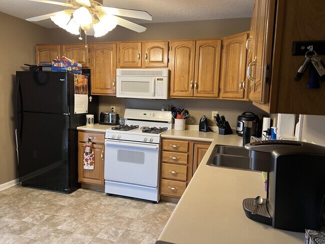 Building Photo - 209 Radford Dr