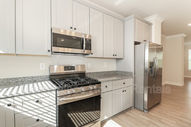 Building Photo - 4349 La Plata Ave