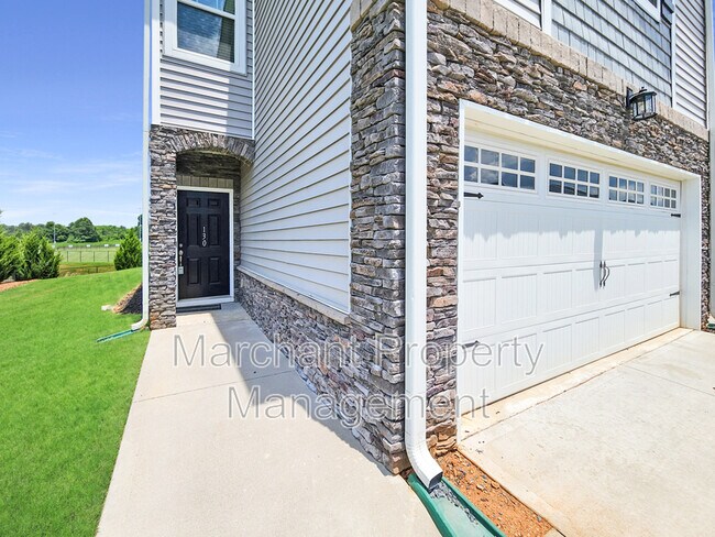 Building Photo - 130 Outback Dr