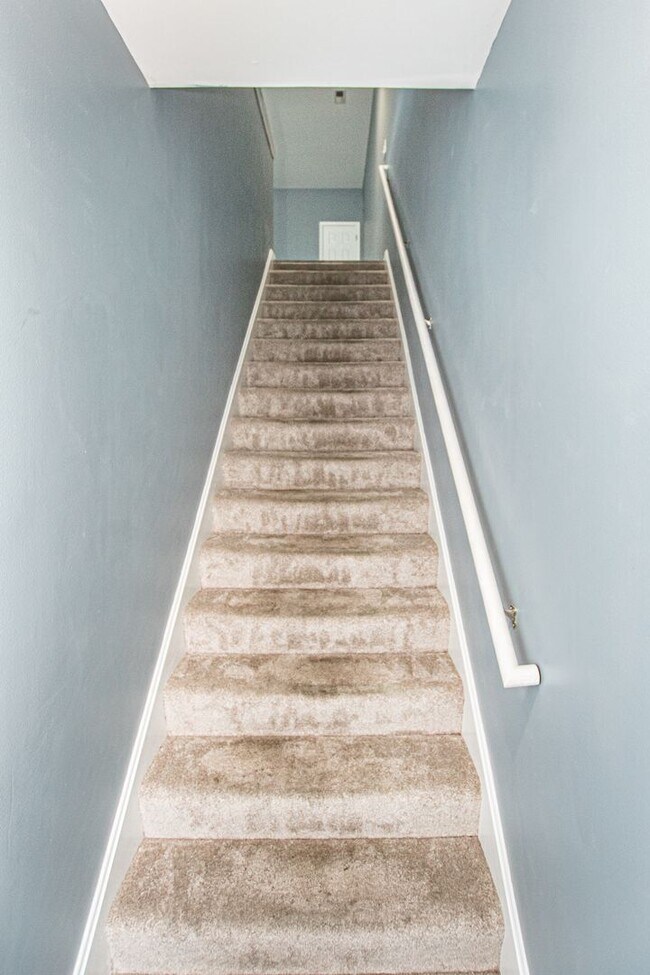 Foto del edificio - Stunning Two Bedroom, Two Bathroom Apartme...