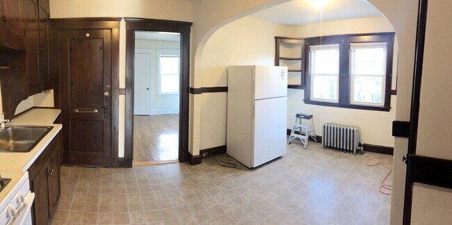 Foto del edificio - Spacious 1 BED 1 BATH in great Quincy loca...