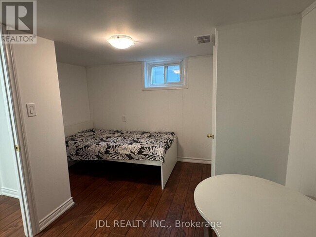 Photo du bâtiment - 47 Anndale Dr