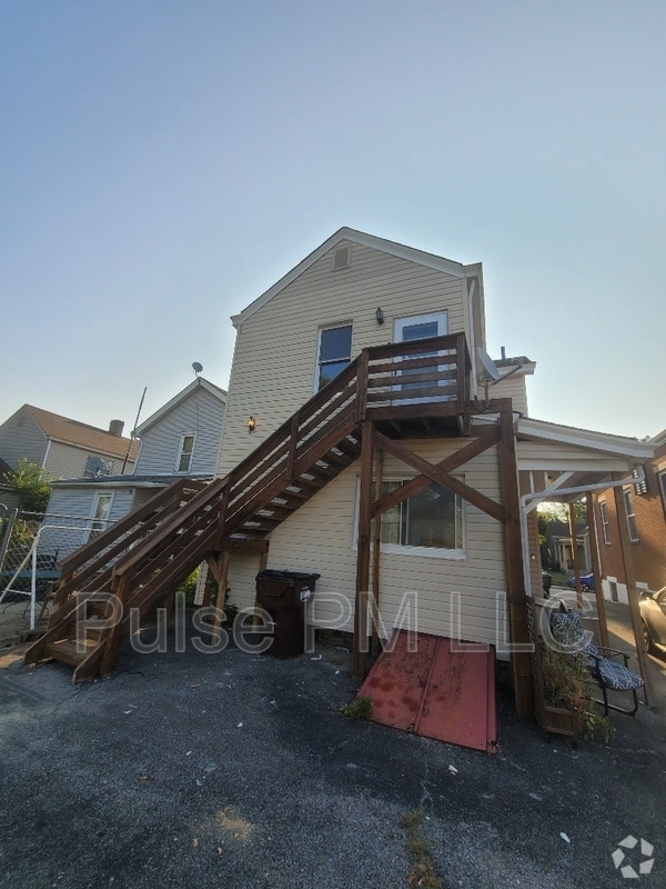 Building Photo - 3715 Park Ave