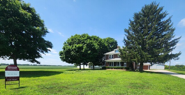 Building Photo - Brick Farm House North of Terre Haute