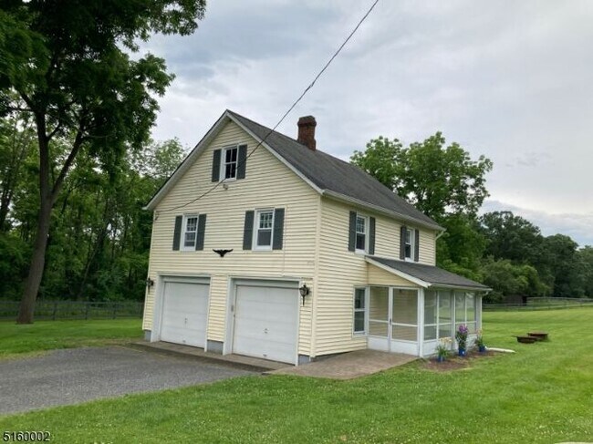 Building Photo - 156 Demarest Rd