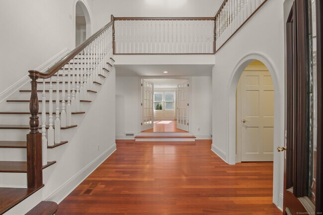 Building Photo - 52 Hendrie Ave