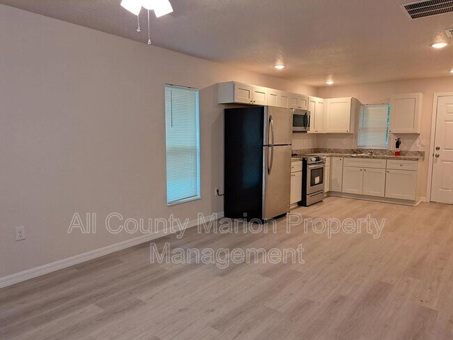 Foto del edificio - 2137 SW Fort King St