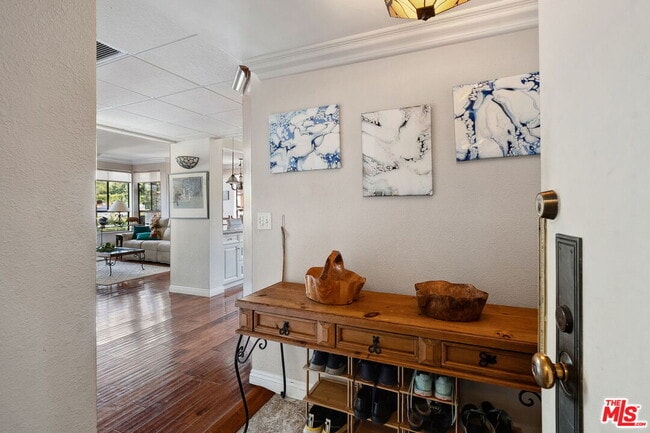 Building Photo - 12115 San Vicente Blvd