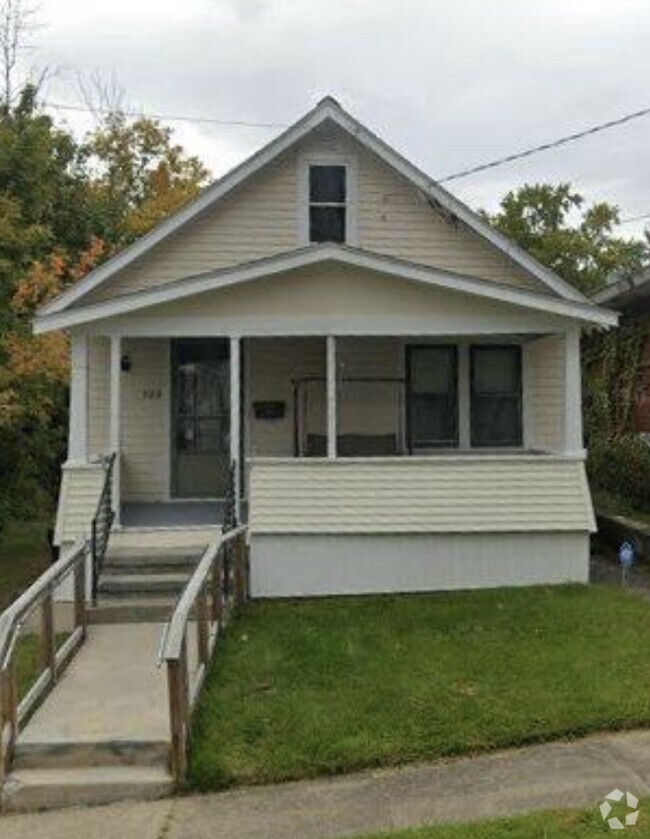 Building Photo - 1125 Raymond St
