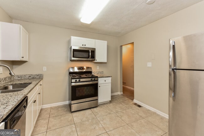 Foto del edificio - 5869 Bobbin Ln