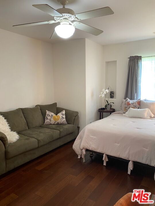 Foto del edificio - 8106 Westlawn Ave