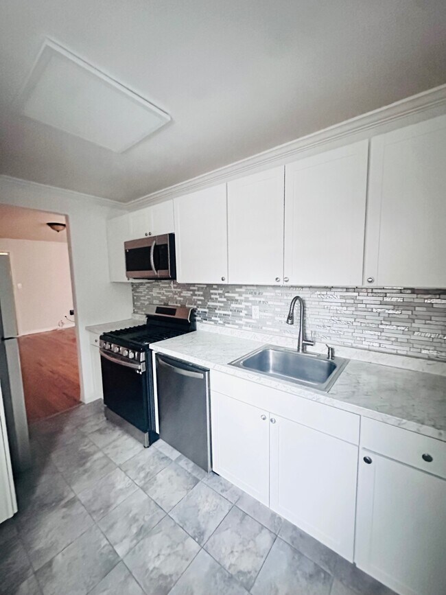 Foto del edificio - 210 Atlantic Ave