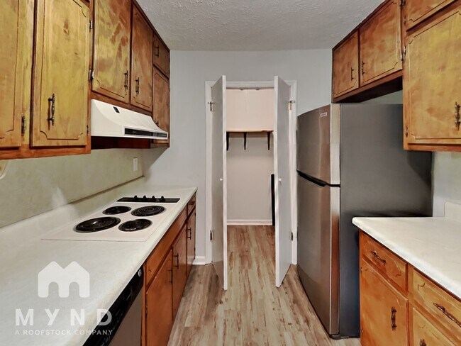 Building Photo - 2286 Briarwood Cir SW