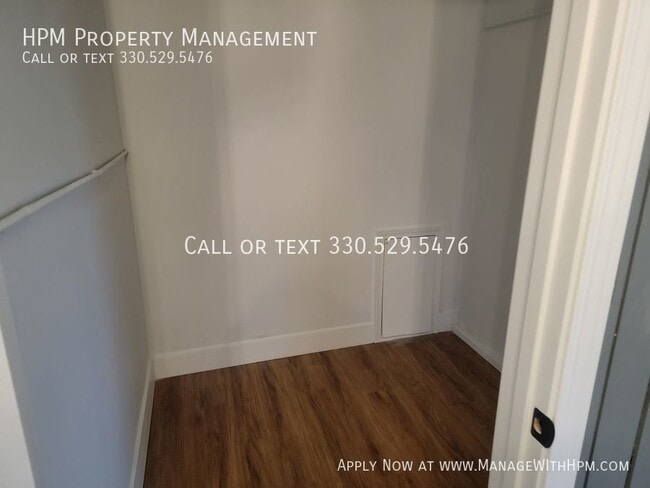 Building Photo - Beautiful 3 bedroom one bath Ranch with 2 ...