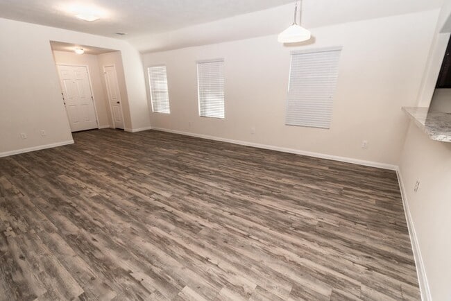 Building Photo - 6218 El Granate Dr