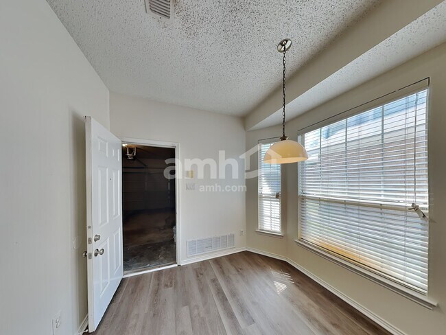 Foto del edificio - 2937 Timber Creek Trail